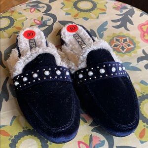 Report velvet slipper loafers